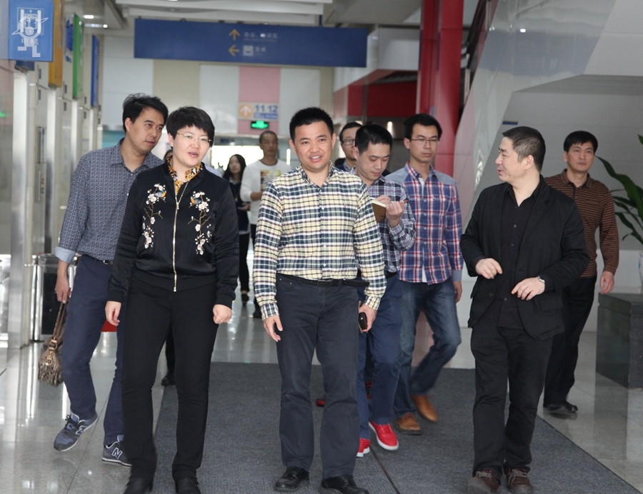 福州团市委书记赵春荣一行来少年宫参观访问