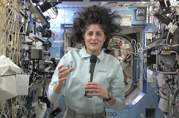 2012年10月19日，苏尼塔·威廉姆斯是国际空间站第33远征队指令长，她接受了空间网的采访 