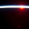 NASA每日一图 美国群岛上空拍绝美&quot;子夜日出&quot;